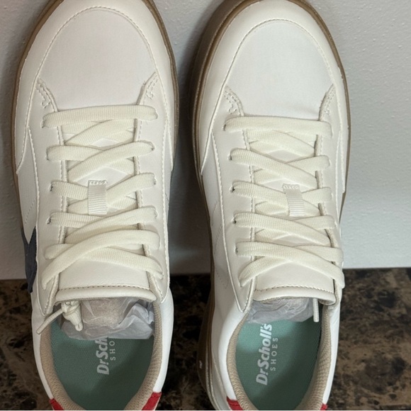 Dr. Scholl's White and Tan Women's Sneakers • Brand new, in original packaging. - Picture 2 of 12